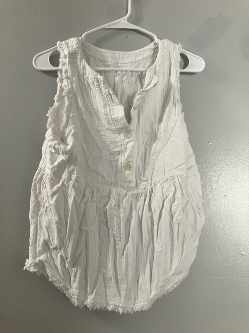 Altar'd State White Crinkle Button-Front Sleeveless Top
